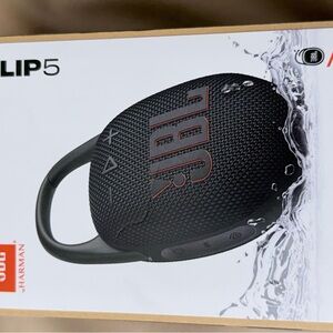 JBL Clip 5 Waterproof Bluetooth Speaker - Black